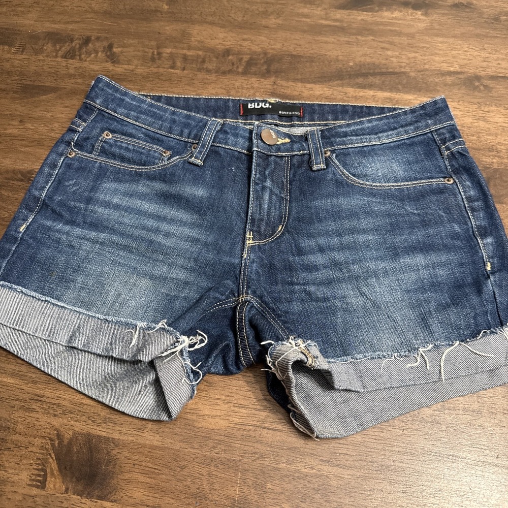 BDG Shorts Women's 25 Boyfriend Cuffed Dark Denim Summer Vibes Beach Jean Shorts